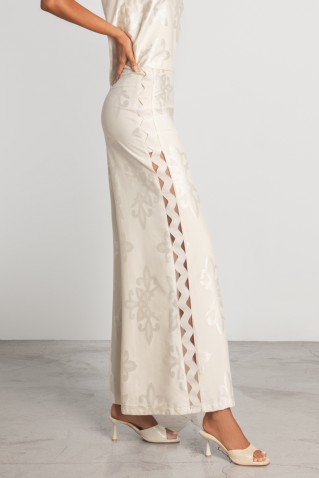 φαρδια παντελονι moutaki