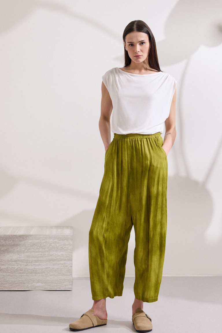 "luvinia" cropped pants namaste