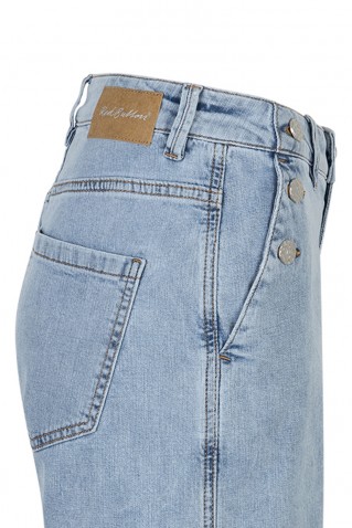 "bibette short & button" denim shorts red button