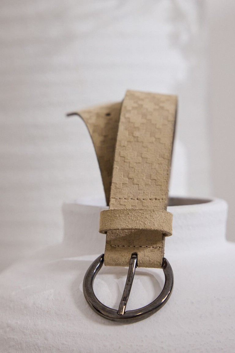 yfada ζωνη namaste