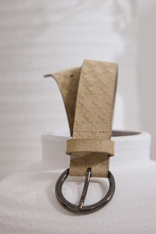 yfada ζωνη namaste