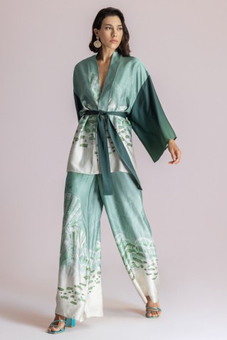 printed kimono moutaki