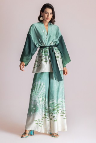 printed kimono moutaki