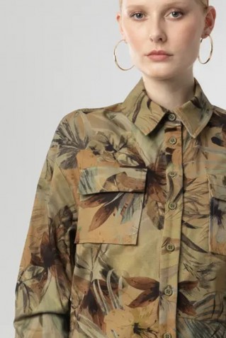 shirt moutaki