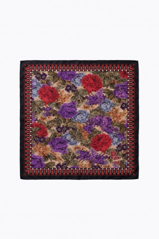tapestry skarf peace & chaos