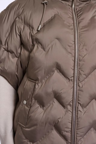 hilary cape rino & pelle toffee
