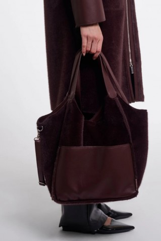 chi handbag rino & pelle fudge cloak